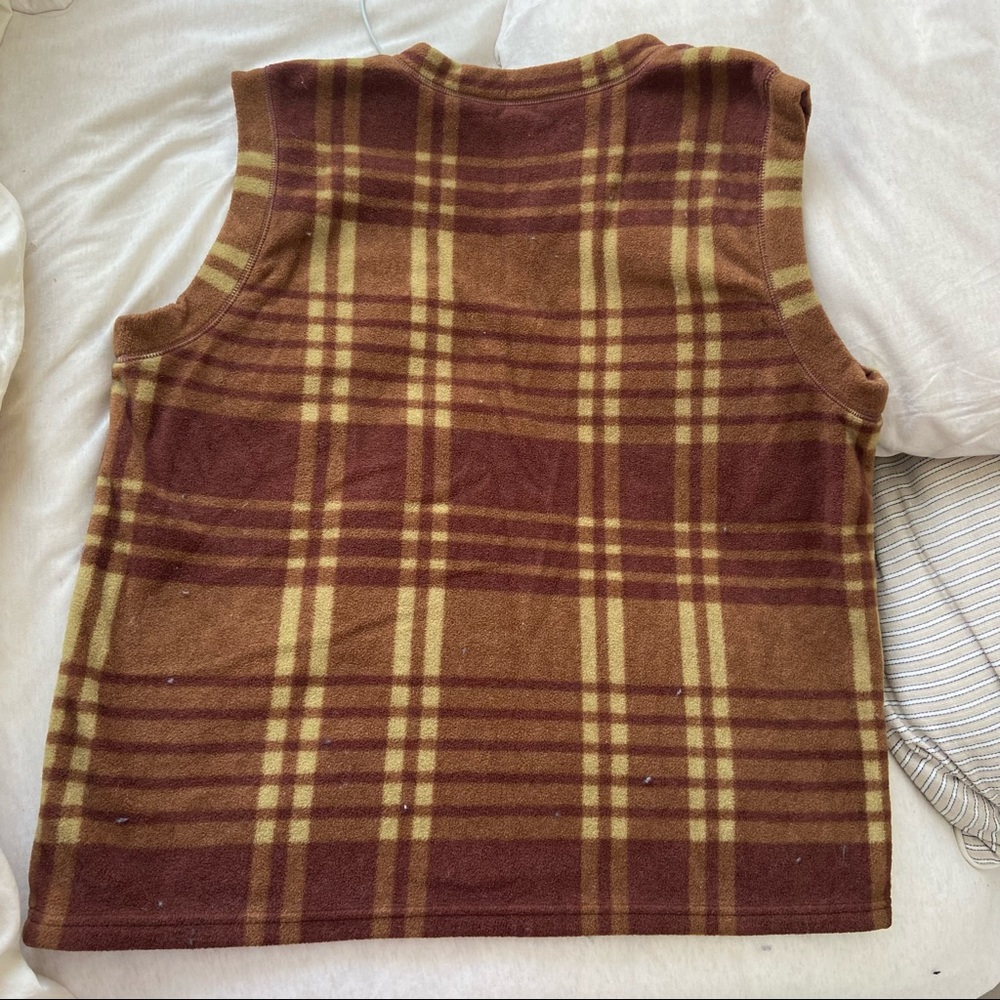 Aritzia Fleece Sweater Vest - Picture 4 of 4